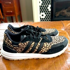 Adidas leopard shoe size women’s 9